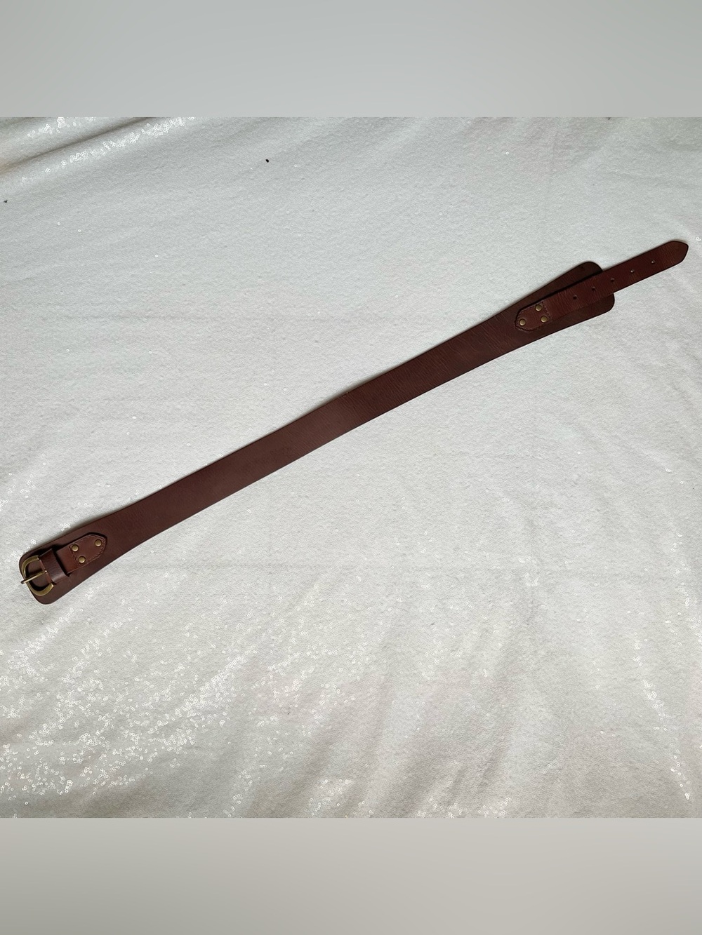 Vintage 1950s Style Women’s Brown Leather Belt with Brass-Tone Buckle - Picture 6 of 14